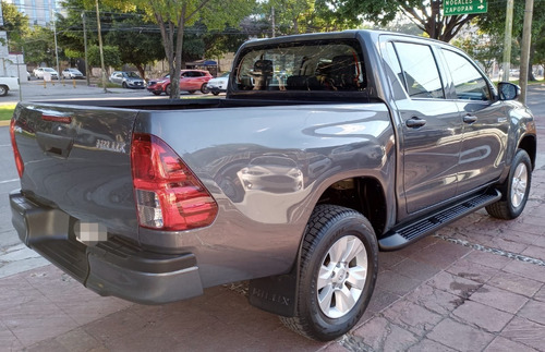 Imagen 6 de 15 de Toyota Hilux Cabina Doble 4x2 2019