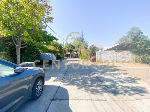 Imagen 3 de 23 de Se Vende Casa En Vitacura, Pasaje Cerrado