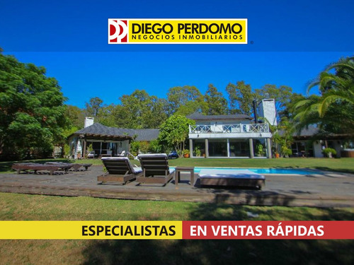 Casa De 4 Dormitorios En Venta. Marina Santa Lucia.
