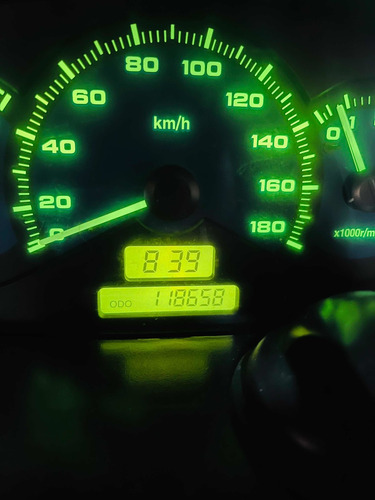 Imagen 2 de 25 de Chevrolet Spark 1000. Lt