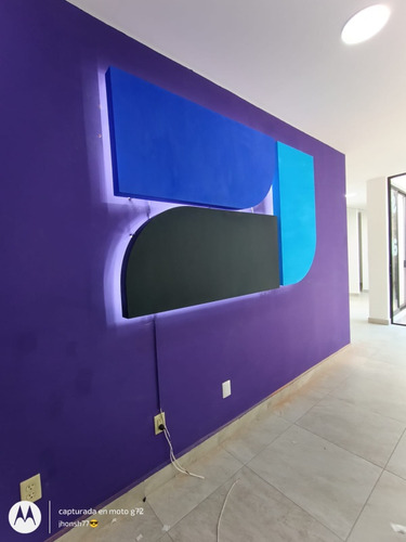 Taller De Herrería Y Fabricación De Bastidores Para Publici