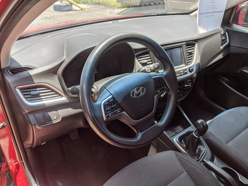 Imagen 8 de 11 de Hyundai Accent Gl Manual Sedan