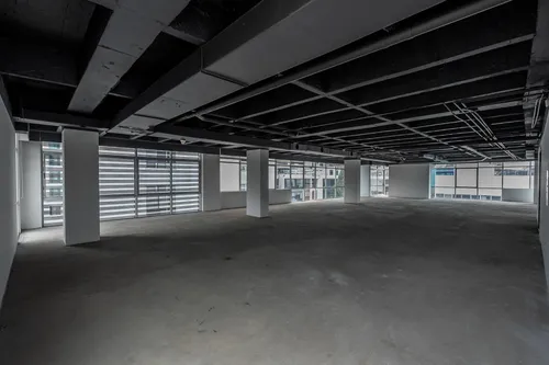 Oficina En Arriendo/venta En Chico Norte. Cod V1094076