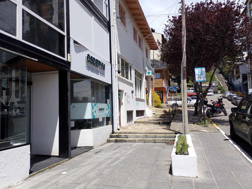 Local Comercial + Depto + Garage. Oportunidad!