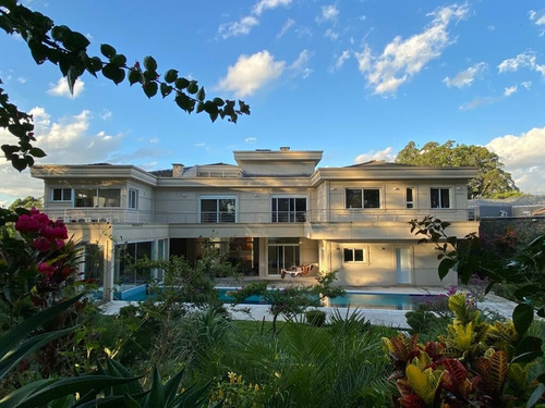 Tamboré 01 | Casa Alto Padrão | 5 Suítes | A Venda | Amplo Living | Salão De Festas | Fino Acabamento - Cnc1228