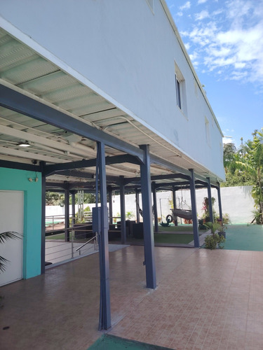 Moderna Casa En El Manzano, Emss