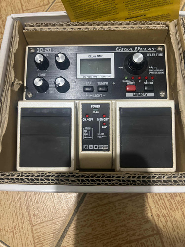 Boss Giga Delay Dd-20