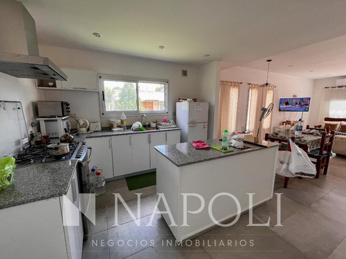 Imagen 3 de 7 de Alquiler Anual De Casa Amoblada En Brickland, Canning