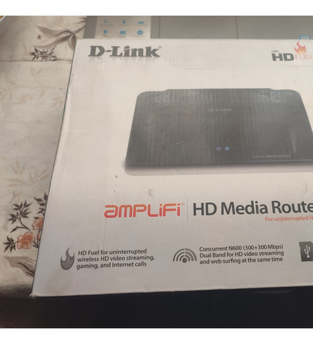 Router D-link Dir-827 Hd Media 2000