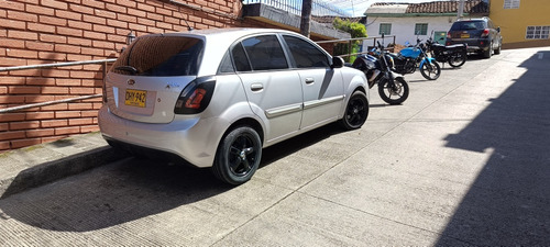 Kia Rio 1.6 4 p