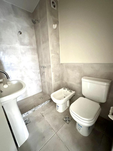 Departamento De 2 Dormitorios En Venta, Barrio Cofico, Próximo A Escriturar
