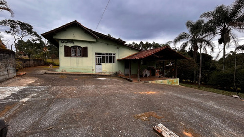 Sítio 3 Hectares Com Nascente, 2 Casas E 3 Chalés