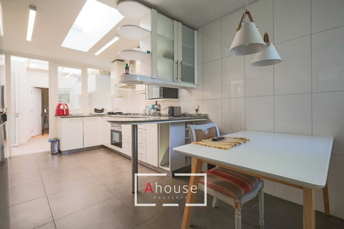 Hermosa Casa En Venta La Reina Alta