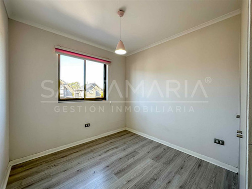 Casa En Venta De 3 Dorm. En Concepción