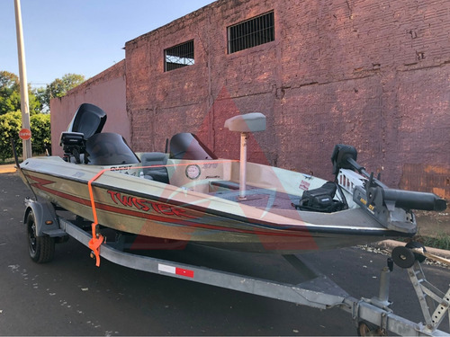 Lancha Quest 270 (2008) 159hrs - Mercury 175hp + Carrreta