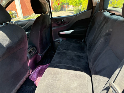 Nissan Np 300 Doble Cabina Se Estandard