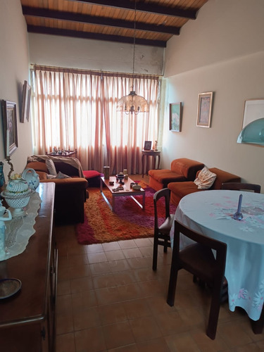 Xv, E N V E N T A Cómodo Y Confortable Apartamento En Edificio El Paujil