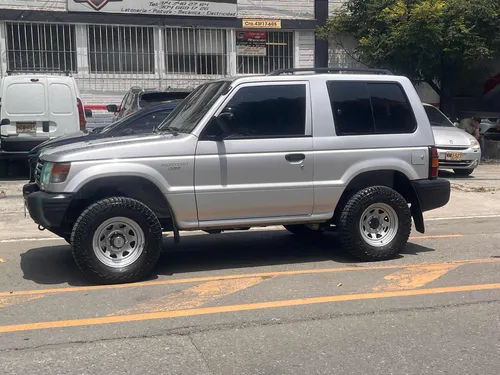 Montero Hardtop 2.4 Coupe