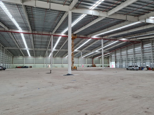 Imagen 6 de 14 de Deposito A Estrenar 4.700 M2