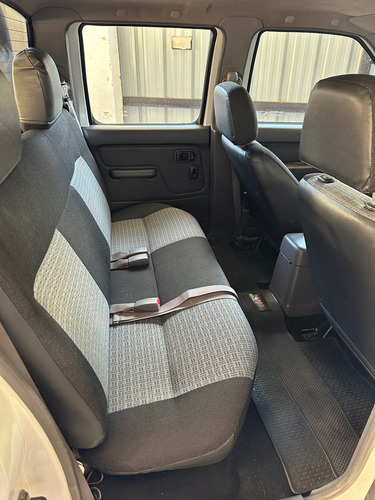 Nissan NP300 2.5 Cabina Doble 133cv 4x2