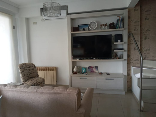 Imagen 2 de 19 de Departamento En Venta De 4 Ambientes En Lomas De Zamora
