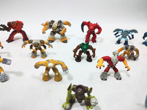 Lote Miniaturas Boneco Gormit 21 Unidades Para Colecionador (Usado)
