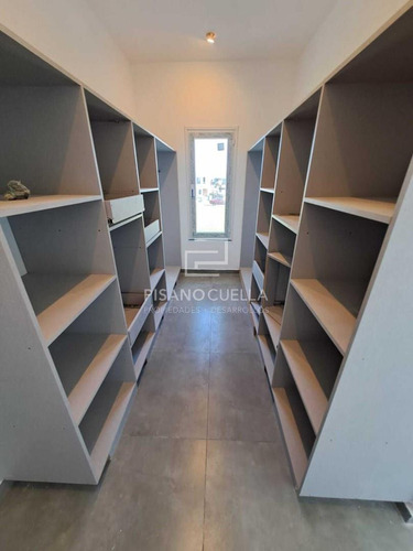 Casa En Venta En Carpinchos, Nordelta, Tigre