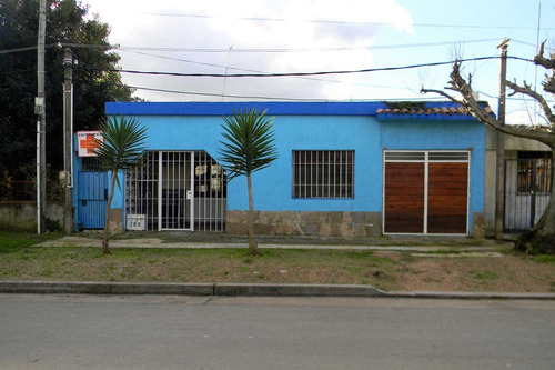 Imagen 1 de 11 de Venta Casa Las Piedras Tres Dormitorios - O Permuta