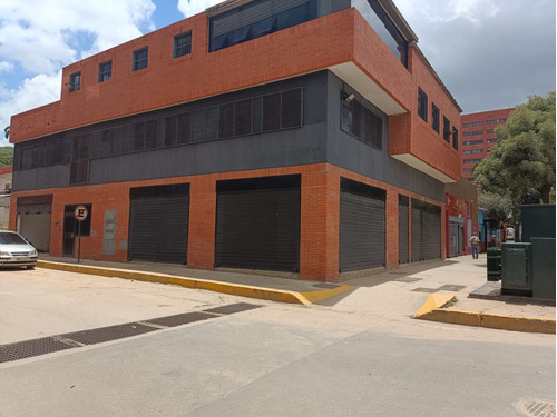 Global Vende  Local Comercial Ubicado En  Av. Bolívar Norte, Urb. La Alegria. Valencia