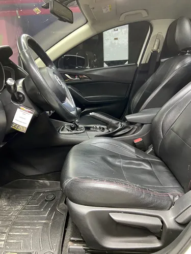 Mazda 3 2,0 TOURING, CUERO, MECANICO
