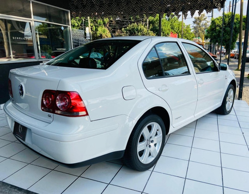 Imagen 13 de 15 de Volkswagen Jetta Clásico 2012 Gl