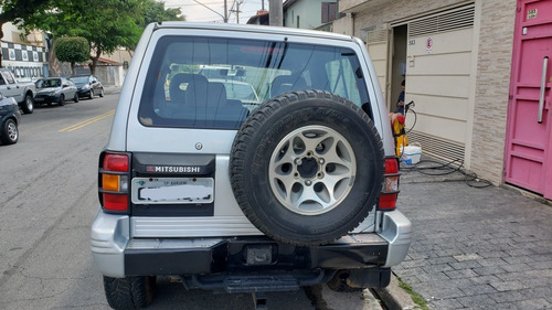 Mitsubishi Pajero Gls -b