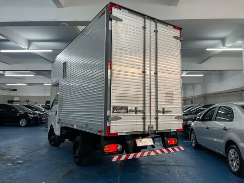Hyundai HR 2.5 LONGO SEM CAÇAMBA 4X2 16V 130CV TURBO INTERCOOLER DIESEL 2P MANUAL