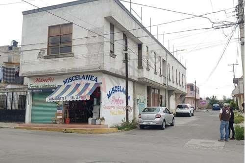 Imagen 2 de 18 de Casa Con Local Comercial En Planta Baja