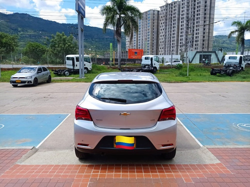 Imagen 6 de 10 de Chevrolet Onix Nb 1.4l Ltz Mt 2020