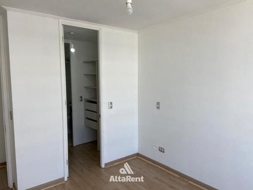 Venta Dpto 2d Y 2b, Est Y Bodega/ Hospital Barros Luco