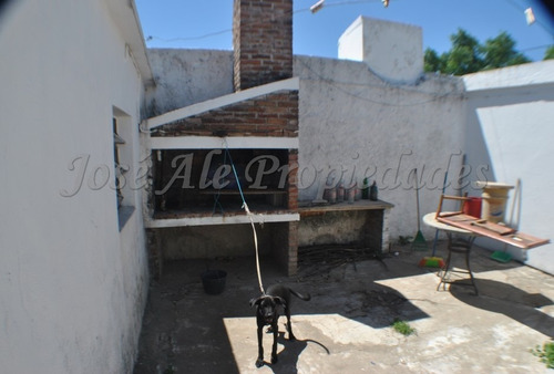 Imagen 8 de 10 de En Venta Casa De Dos Dormitorios Colonia Del Sacramento