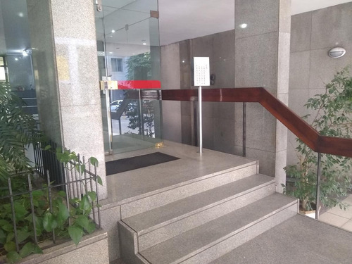 Imagen 17 de 21 de Oficina En Tribunales. Apto Vivienda