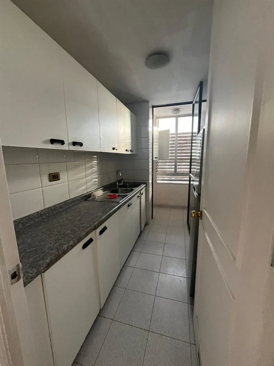 Imagen 4 de 13 de Depto En Arriendo De 2 Dorm. En Santiago A Pasos Del Metro