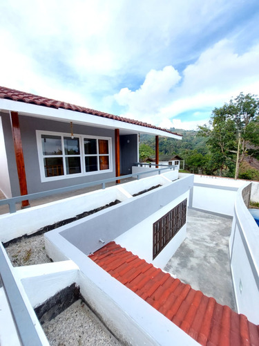 En Venta: Townhouse Urb. Club De Campo, San Antonio De Los Altos