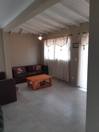 Casa En Venta - 2 Dormitorios 2 Baños - Cochera - 620mts2 - Mar Azul