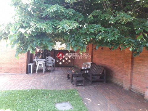 Casa En Zona De Cantegril - Ref: 6261
