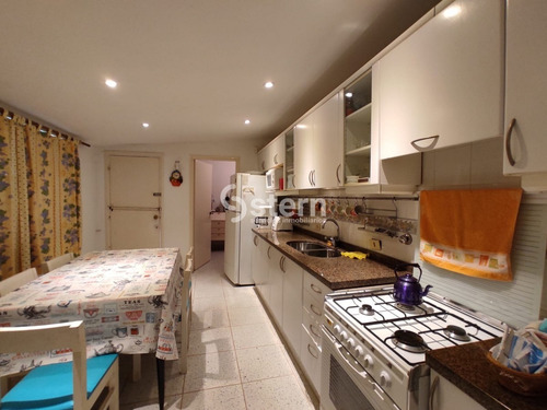 Imagen 15 de 23 de Venta Casa 3 Dormitorios Y Dependencia, Playa Mansa, Punta Del Este