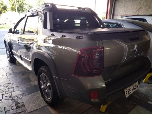 Imagem 4 de 9 de Renault Duster Oroch Dynamique 2.0 Flex 4p Aut. 2017