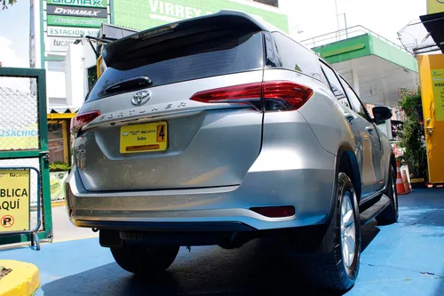 Toyota Fortuner 2.4 4x2 At 2021