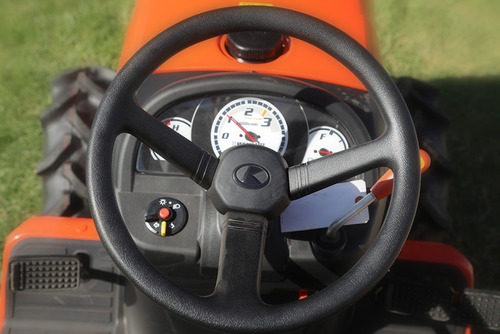 Imagen 3 de 6 de Tractor Kubota B2320 Farm