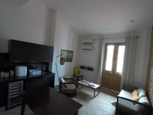 Imagen 9 de 14 de Venta De Apartamento Amoblado En Casco Antiguo 20-2893