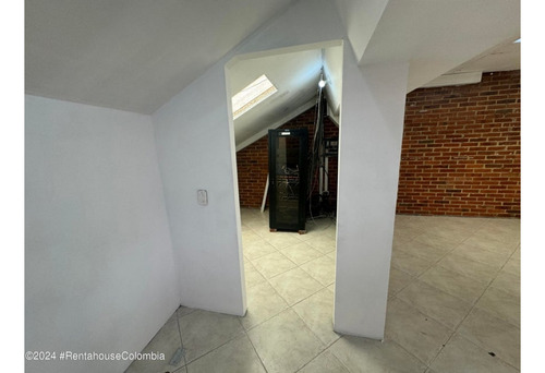 Comercial En El Lago(bogota) Rah Co: 25-158