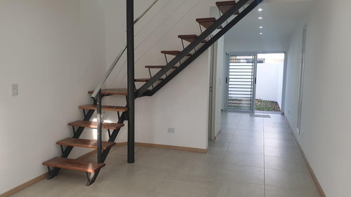 Imagen 5 de 15 de Duplex De 4 Ambientes Con Cochera En Ituzaingó Norte