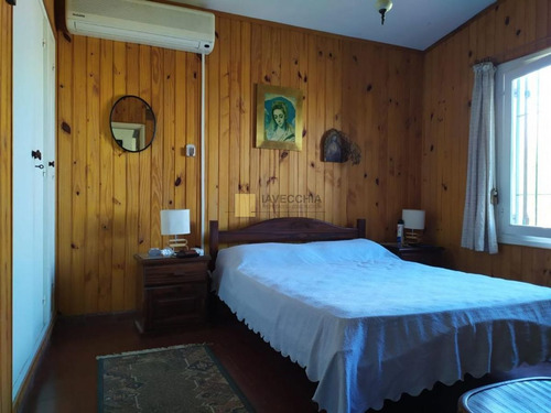 Imagen 15 de 27 de Venta De Casa De 3 Dormitorios En Las Delicias Con Vista Al Mar